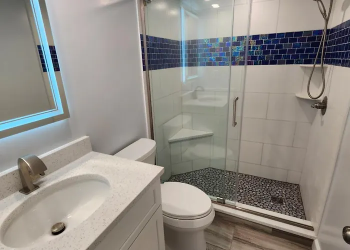 Apartment Oceanfront 29th St 2br 2ba Steps To Boardwalk *