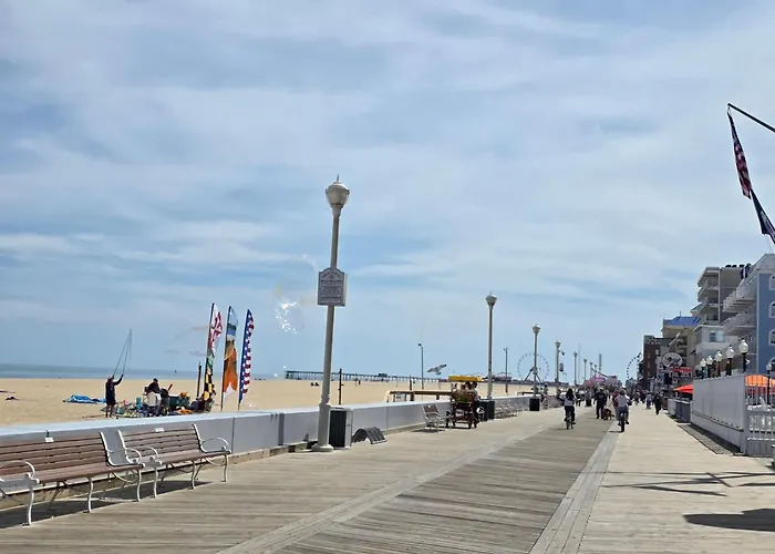 Oceanfront 29th St 2br 2ba Steps To Boardwalk Apartment
